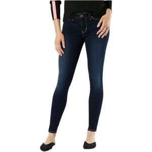 Signature by Levi Strauss & Co. Women's Modern Mid-Rise Skinny Jeans